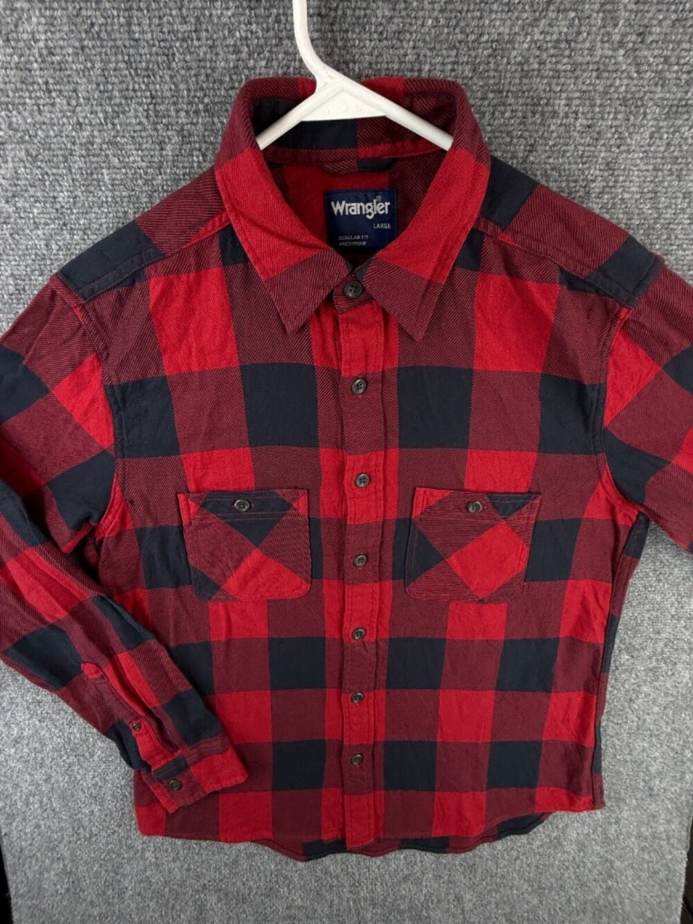 Wrangler Red Black Buffalo Plaid Flannel Large Reg Long Sleeve Button Up Shirt